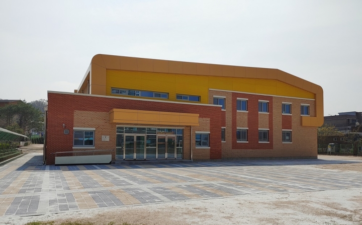 연풍초등학교 체육관 건립 모습.