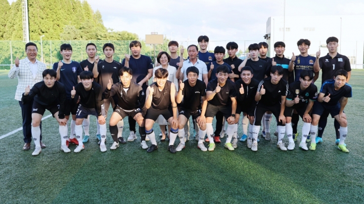 안성시 시민축구단, 제1회 천안흥타령배 전국직장인 다문화 및 남녀 클럽축구대회 우승.