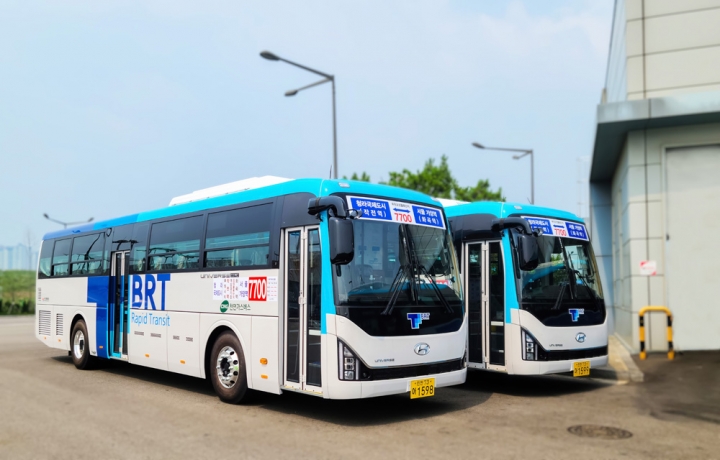 청라~강서간 BRT 혼잡도 해소를 위해 2대 증차 운행.