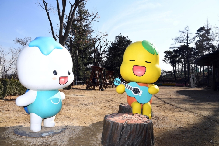 k-시흥시 소래산 놀자숲에 꿈틀대는 봄의 희망.