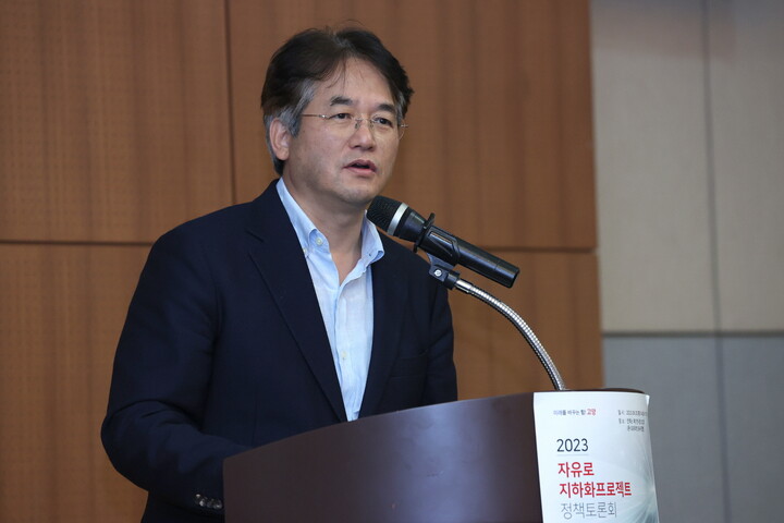 지난 6월 20일 열린 자유로 지하화프로젝트 정책토론회에서 발언 중인 이동환 고양시장.