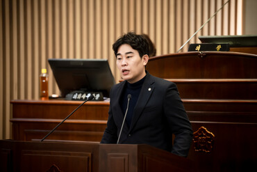 남양주시의회 김상수 의원이 제301회 임시회 1차 본회의에서 5분 자유발언에 나섰다.